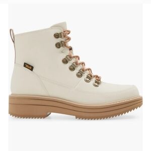 Teva Midform Boot White and Tan